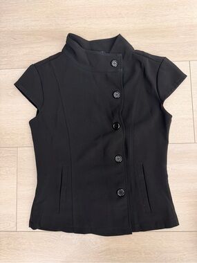 (NEW 999% | RARE PIECE NO MORE RESTOCK) Black Short-Sleeve Button Front Jacket